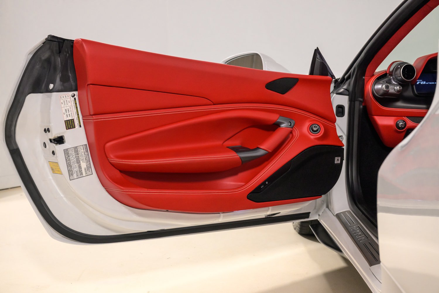Certified 2023 Ferrari F8 Tributo RWD image 24