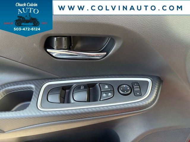 New 2025 Nissan Versa SR w/ Trunk Package image 27