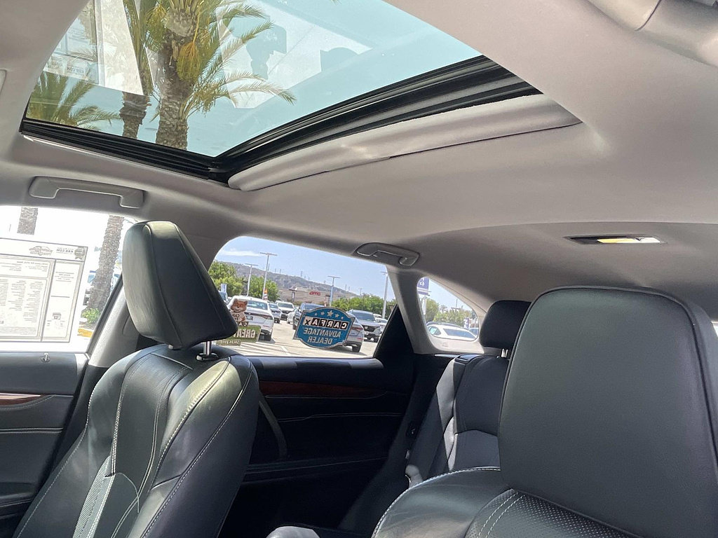 Used 2019 Lexus RX 350L FWD image 2
