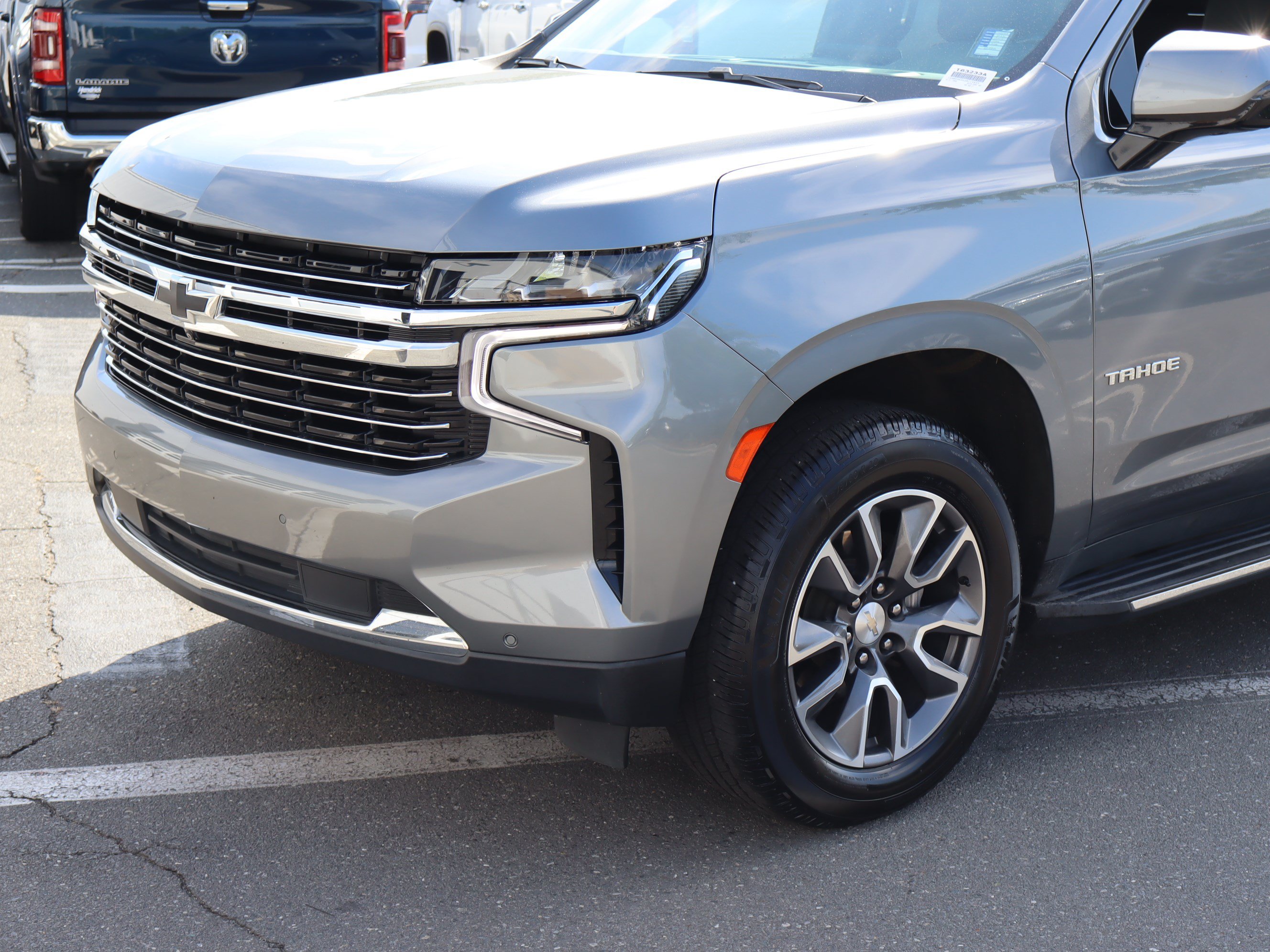 Used 2022 Chevrolet Tahoe LT w/ LT Signature Package AWD/4WD image 6