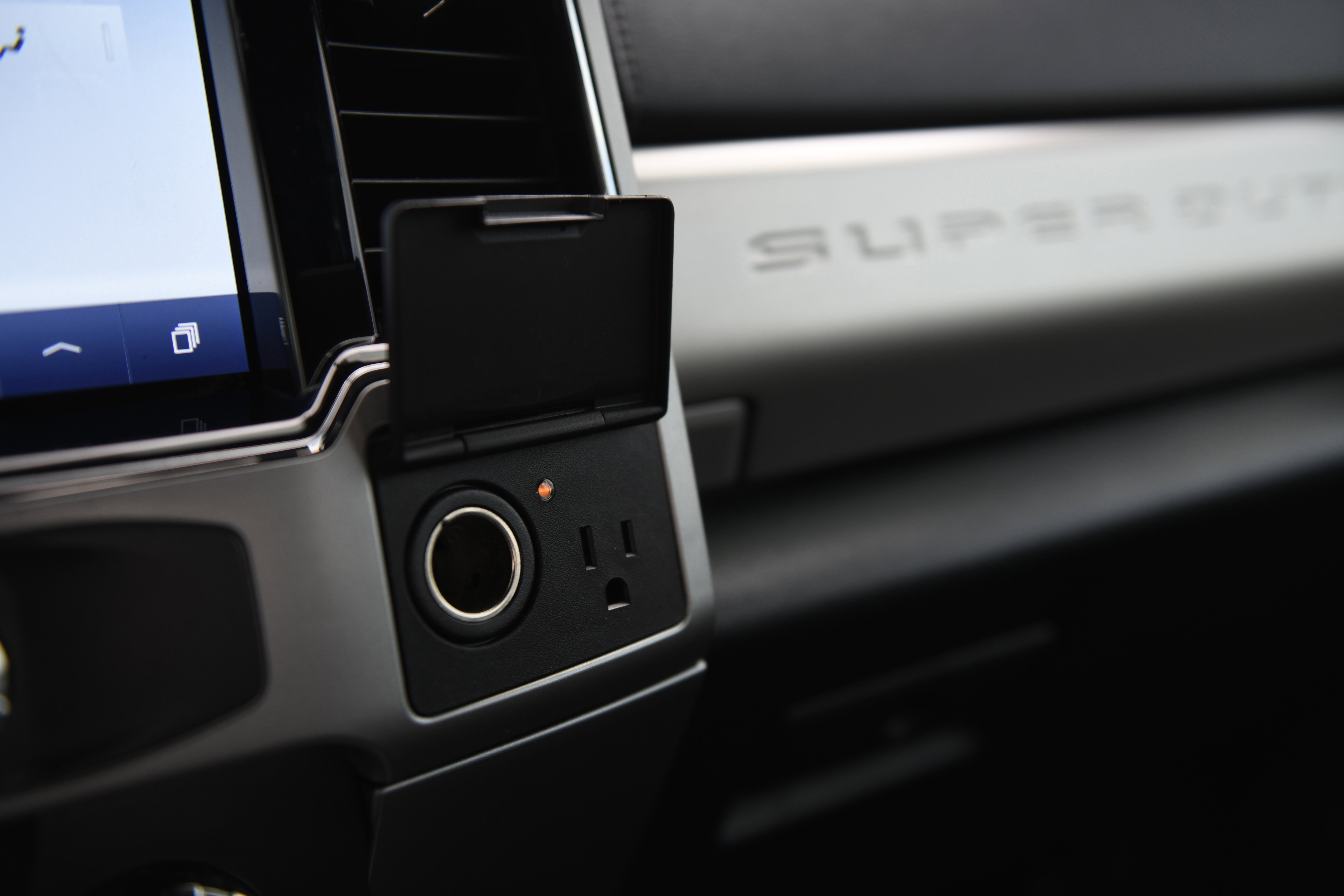 Used 2022 Ford F250 Lariat w/ Tremor Off-Road Package image 32