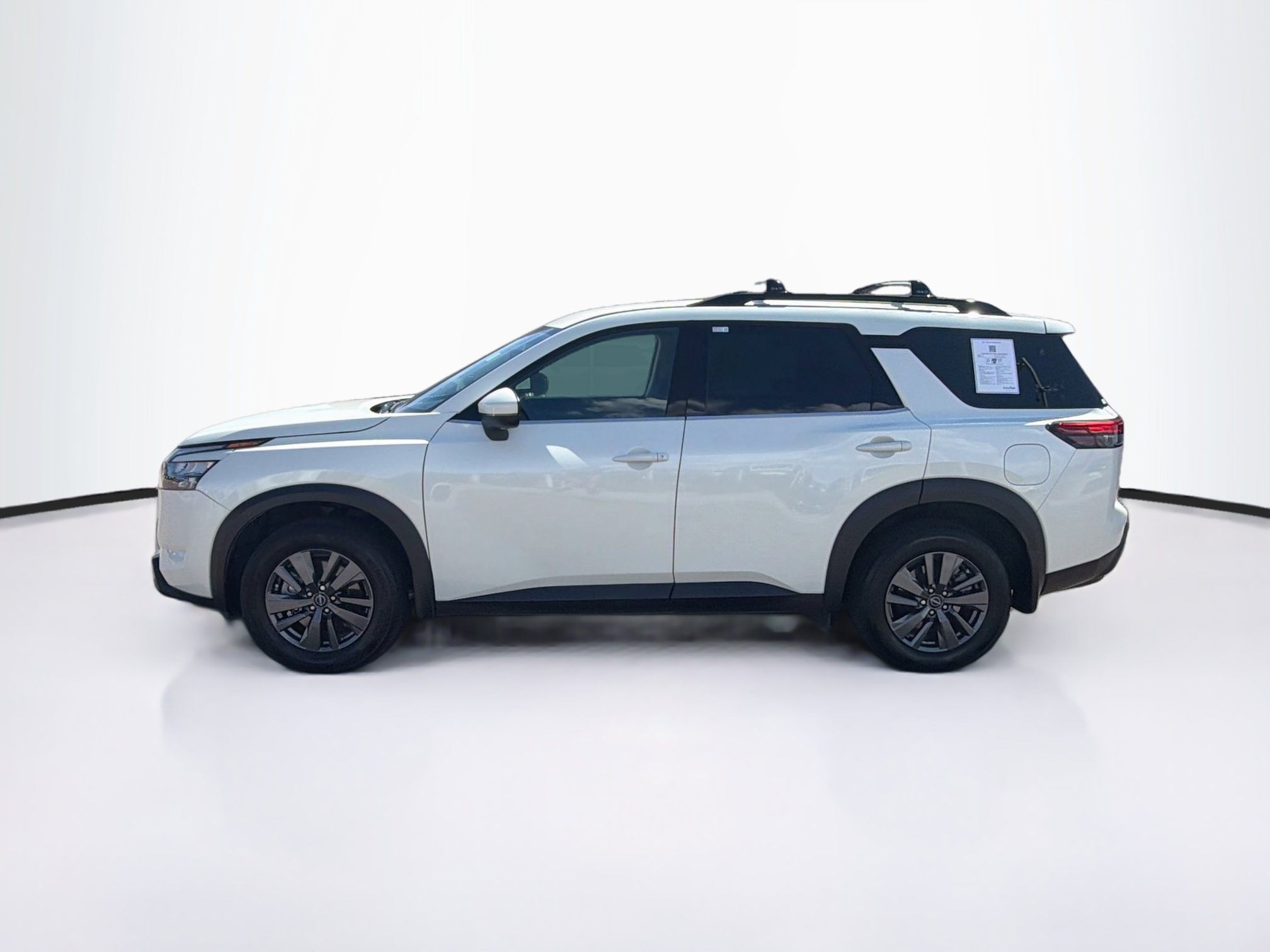 Used 2024 Nissan Pathfinder SV AWD/4WD image 4