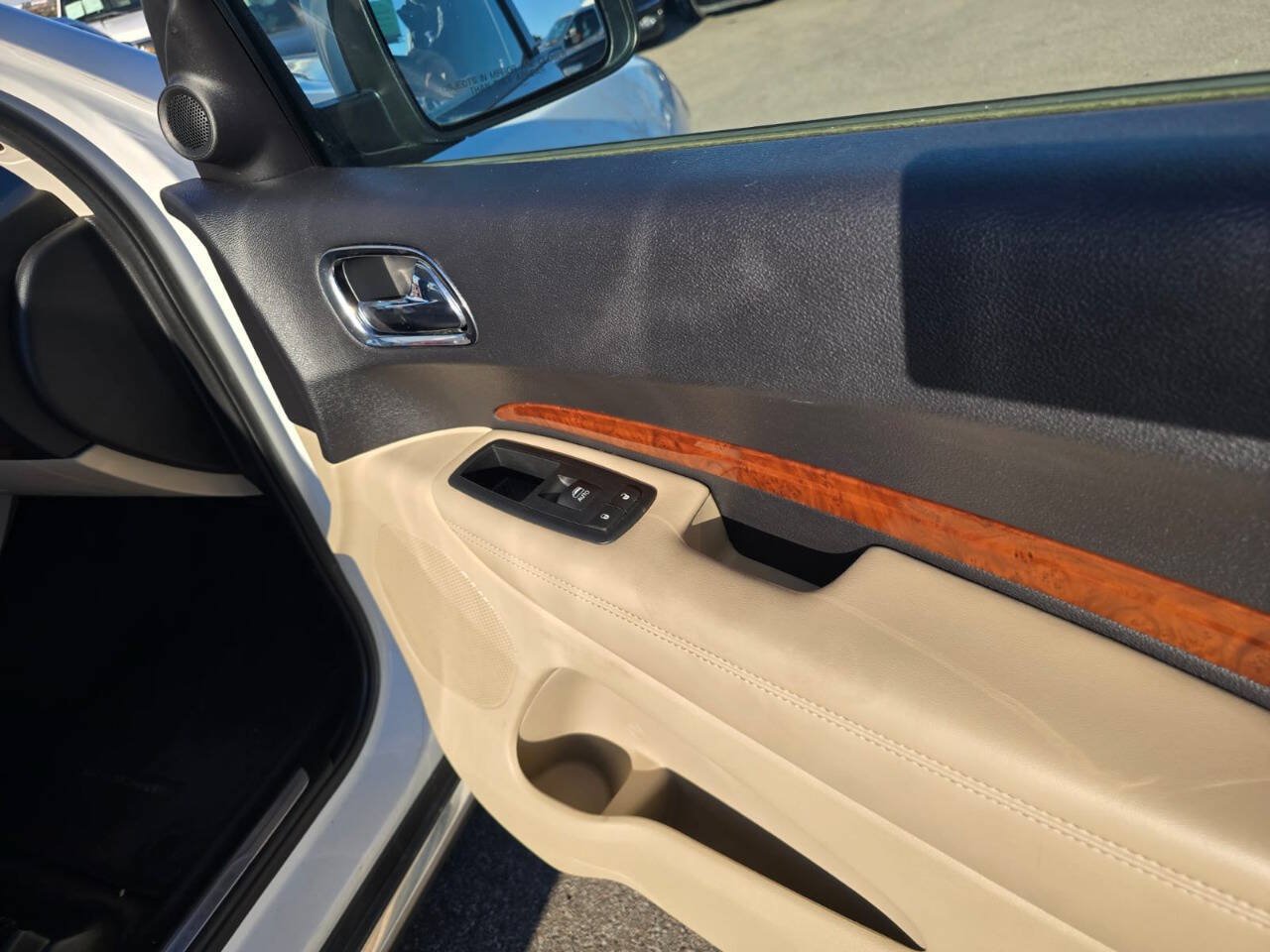 Used 2016 Dodge Durango Limited w/ Nav & Power Liftgate Group RWD image 46