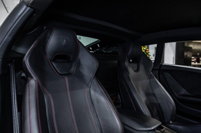 Used 2015 Lamborghini Huracan LP 610-4 image 24