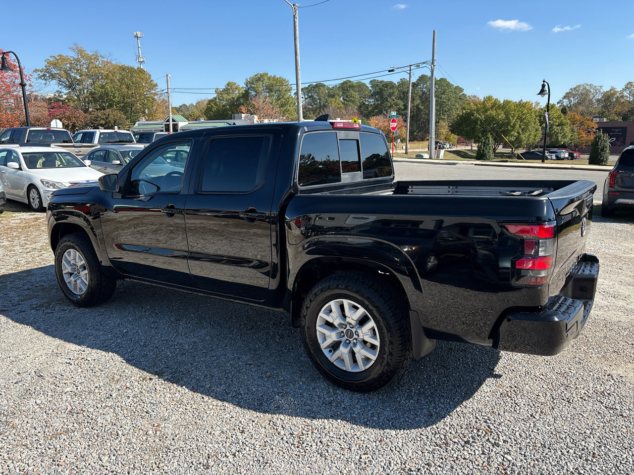 Used 2022 Nissan Frontier SV image 13