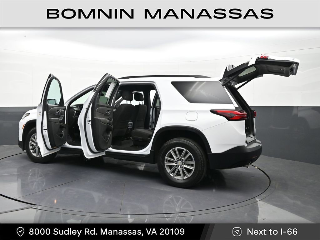 Used 2023 Chevrolet Traverse LT AWD/4WD image 42