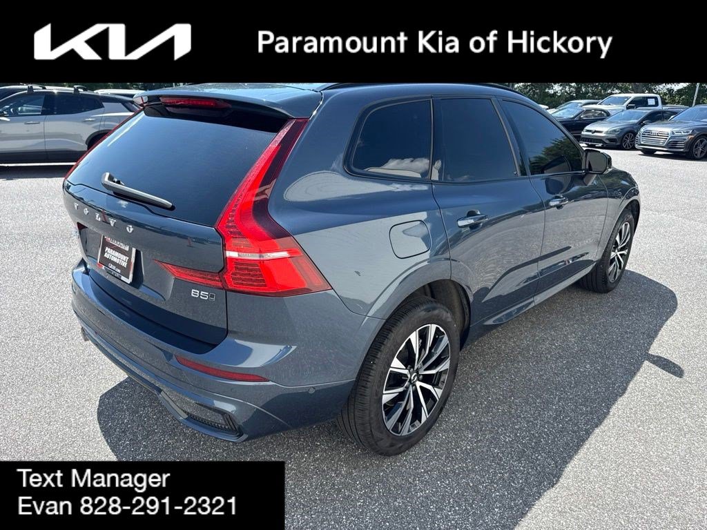 Used 2025 Volvo XC60 B5 Plus AWD/4WD image 7