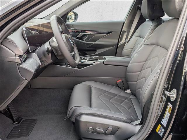 New 2026 BMW i5 eDrive40 w/ Premium Package image 4