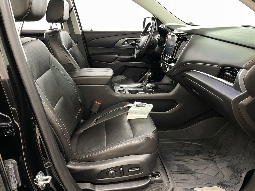 Certified 2020 Chevrolet Traverse Premier w/ Redline Edition AWD/4WD image 40
