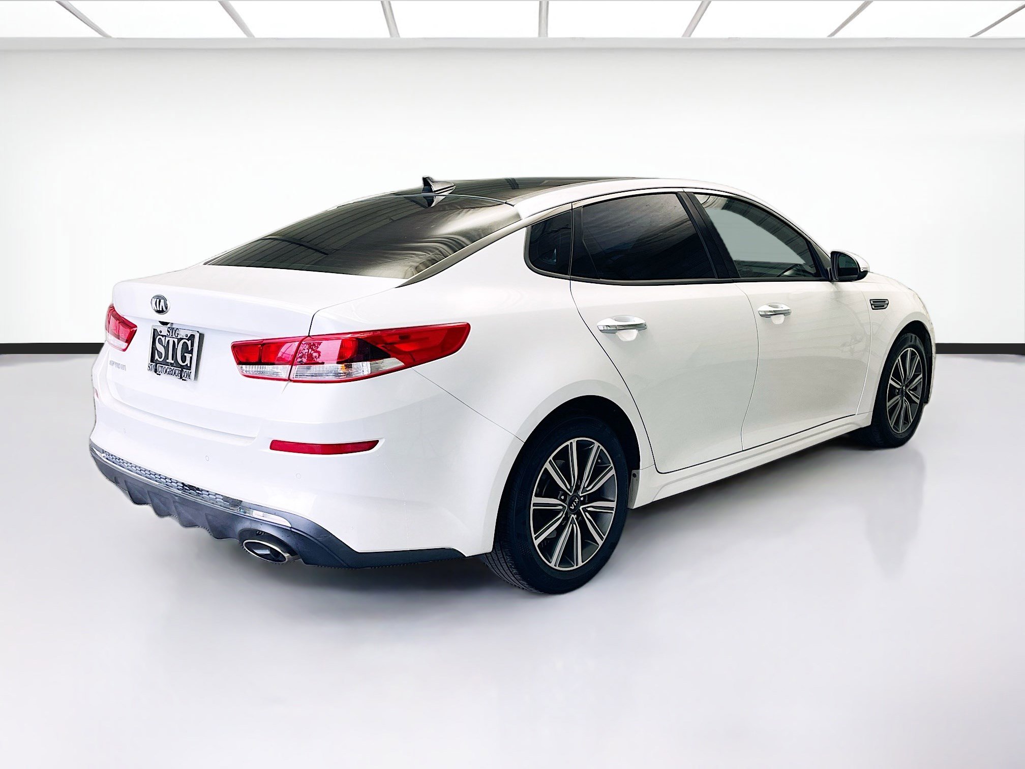 Used 2019 Kia Optima LX w/ LX Premium Package image 4