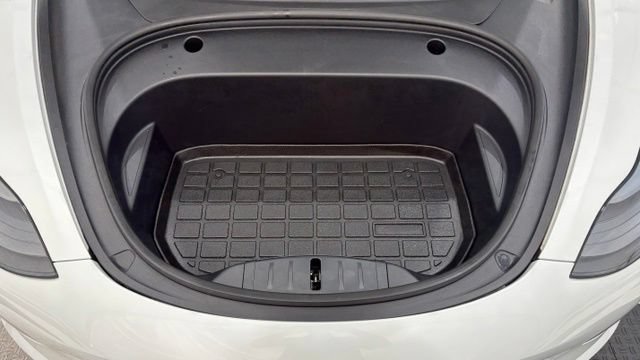 Used 2022 Tesla Model 3 RWD image 9