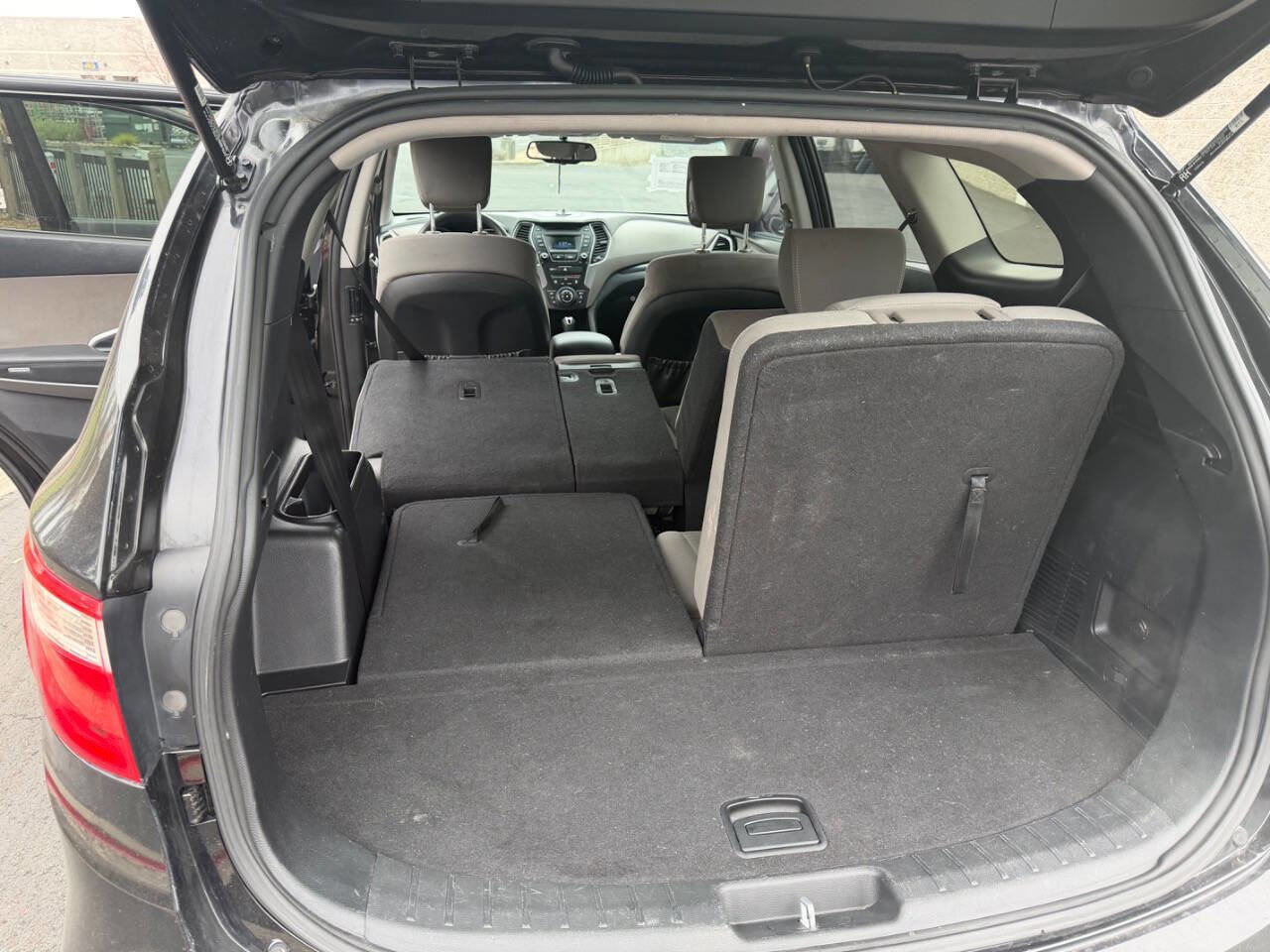 Used 2015 Hyundai Santa Fe GLS image 11