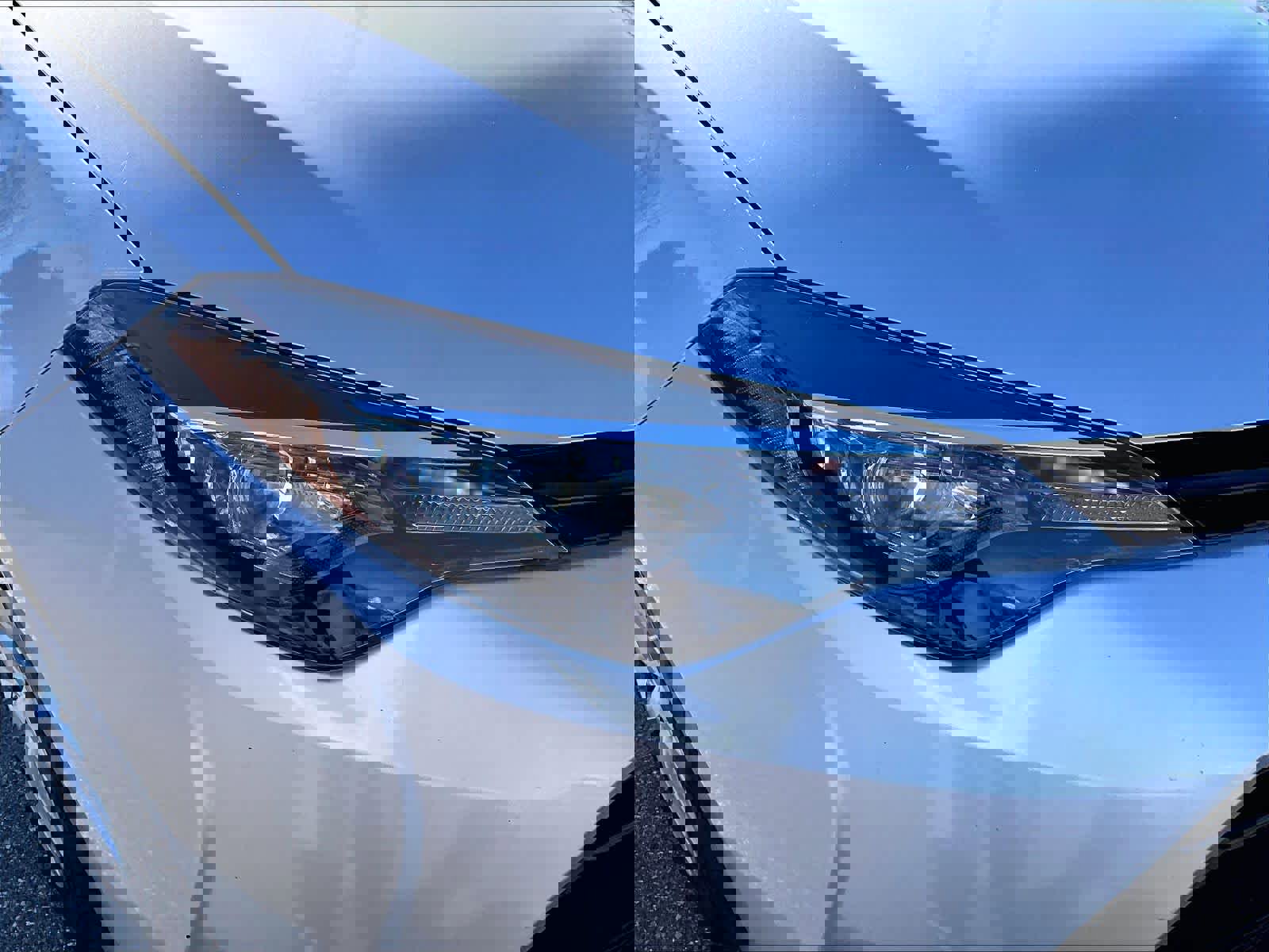 Used 2018 Toyota Corolla LE image 32