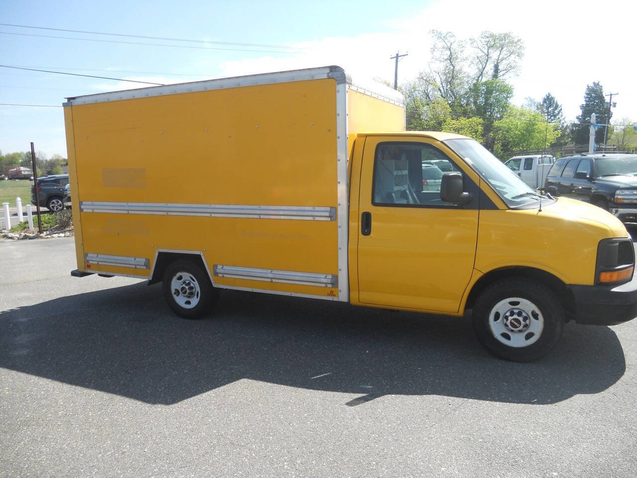 Used 2011 GMC Savana 3500 image 8