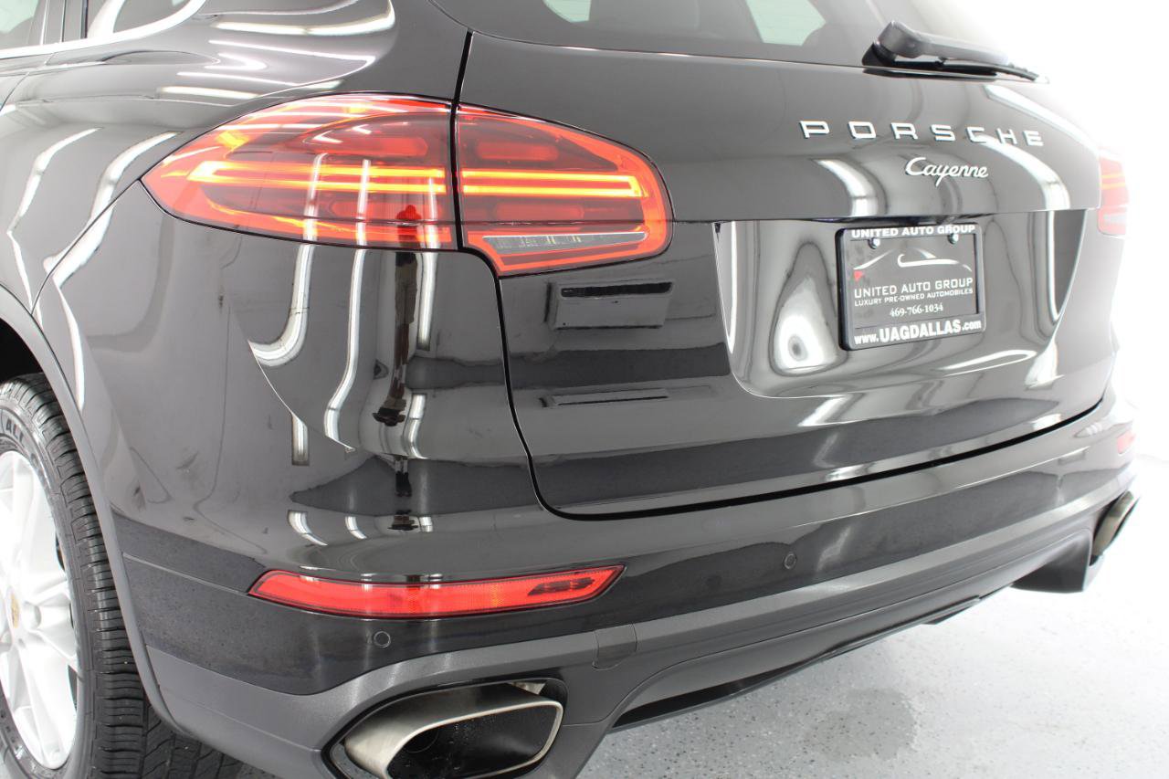 Used 2016 Porsche Cayenne image 19