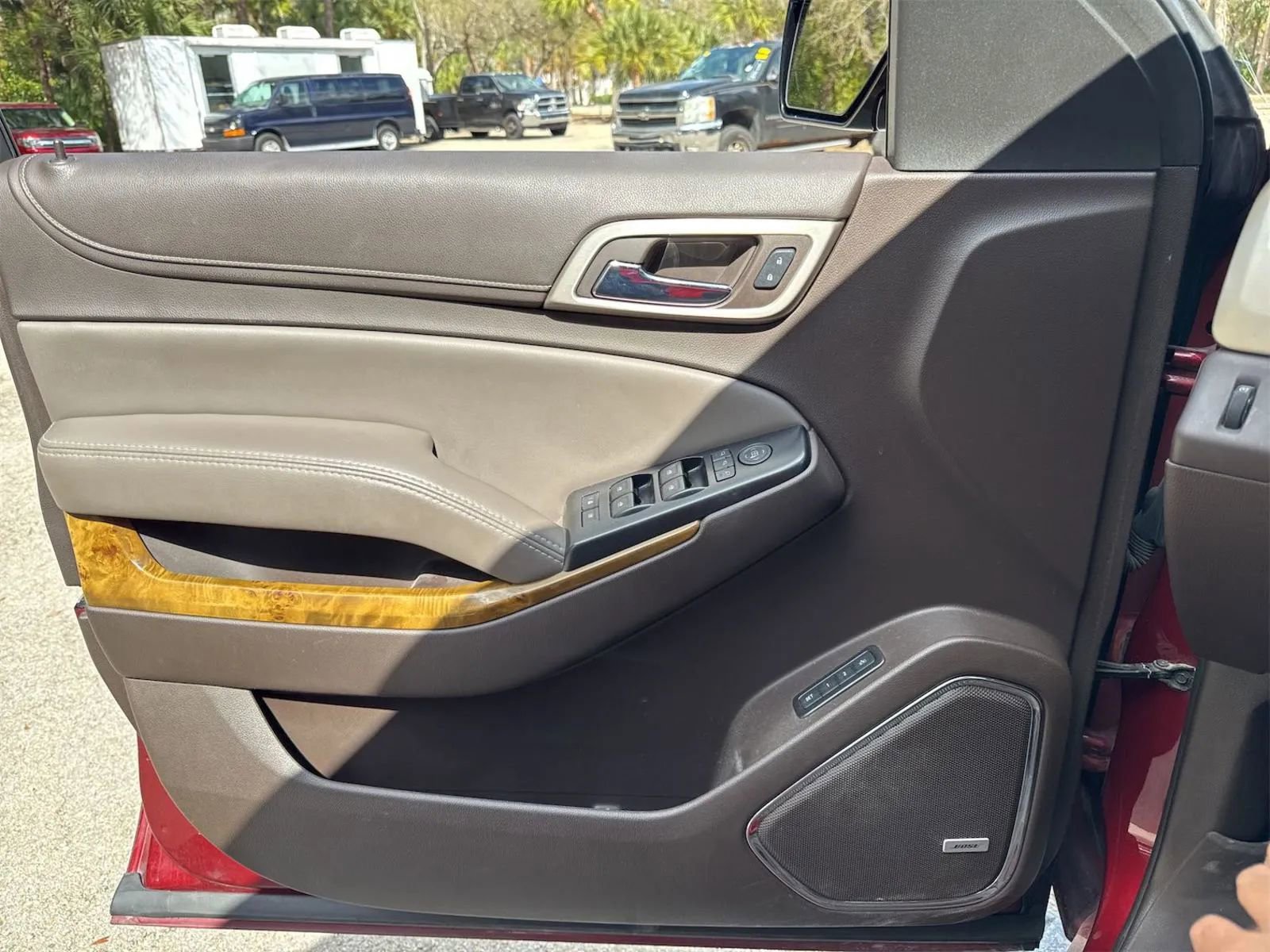 Used 2017 GMC Yukon Denali AWD/4WD image 11