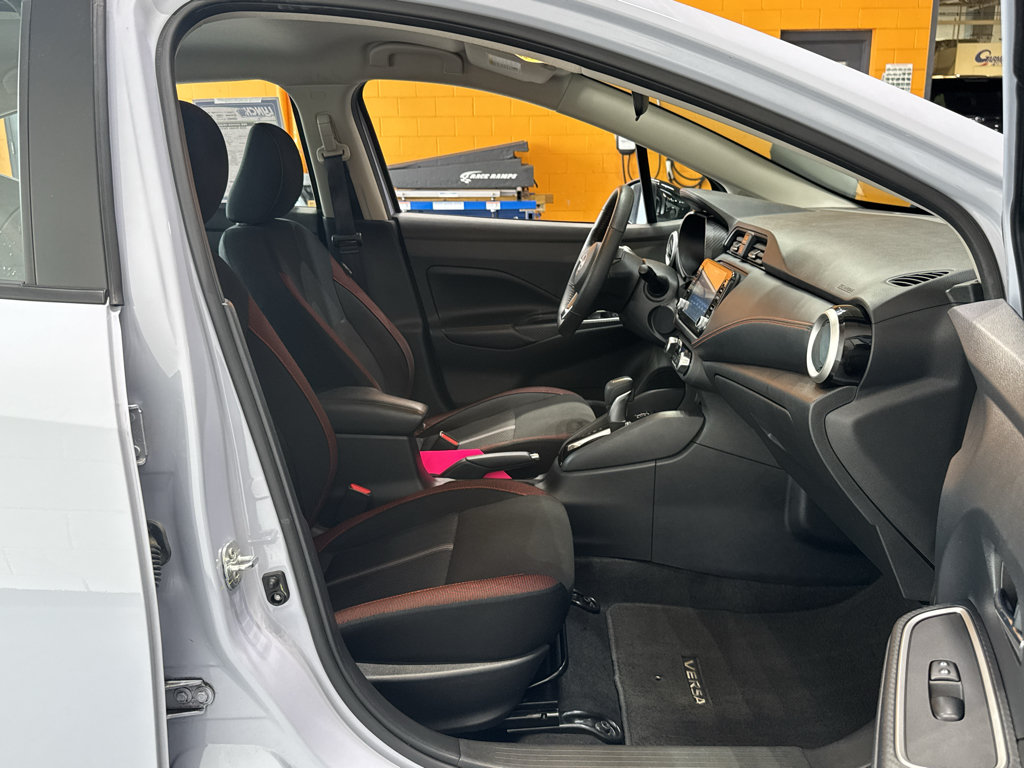 Used 2024 Nissan Versa SR FWD image 18