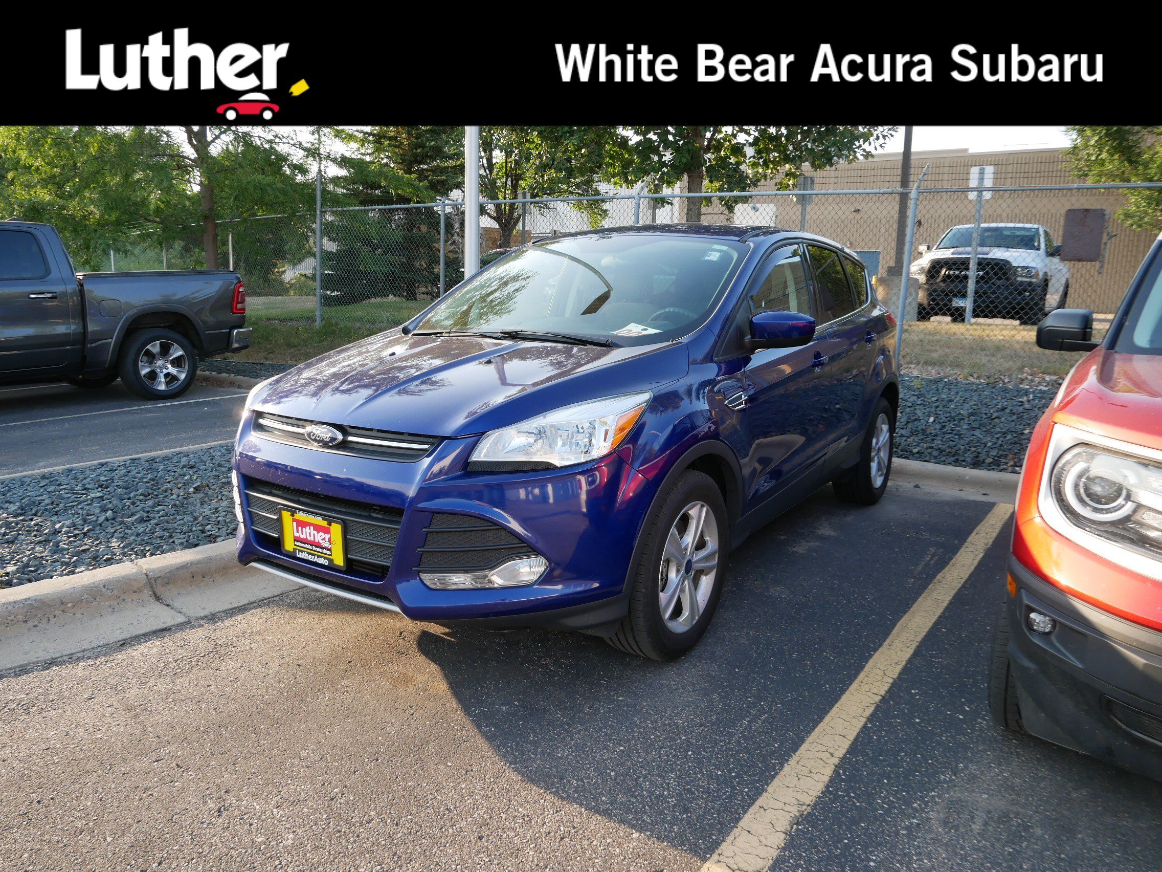 Used 2015 Ford Escape SE FWD image 1