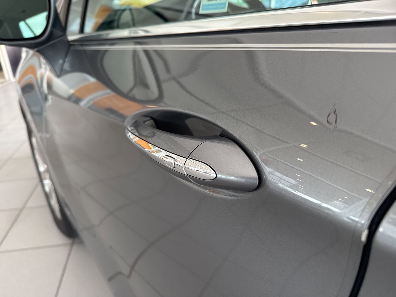 Used 2020 Buick Envision Essence FWD image 11