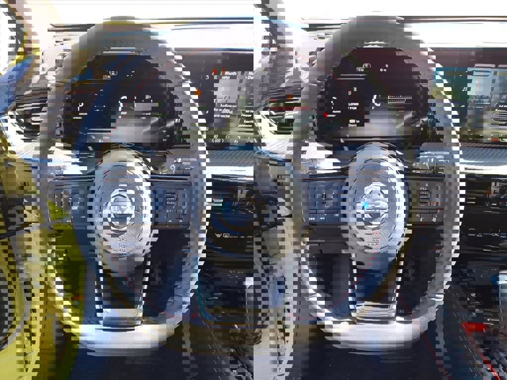 New 2026 Nissan Kicks SR w/ Cold Weather Package image 12