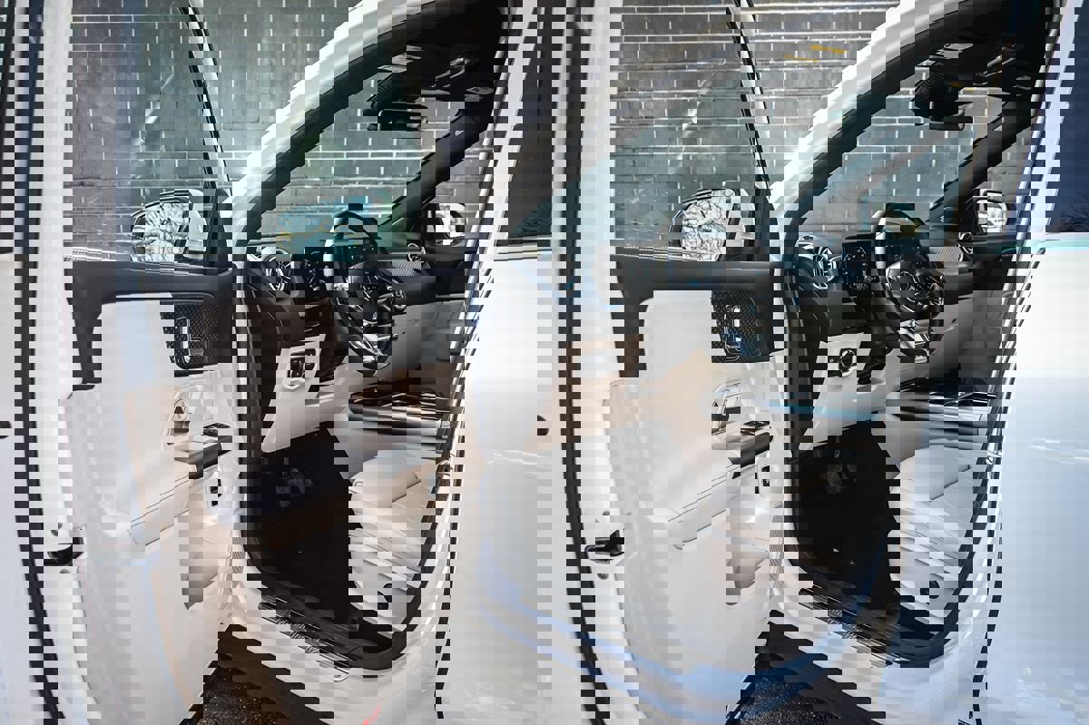 Used 2025 Mercedes-Benz GLA 250 image 7