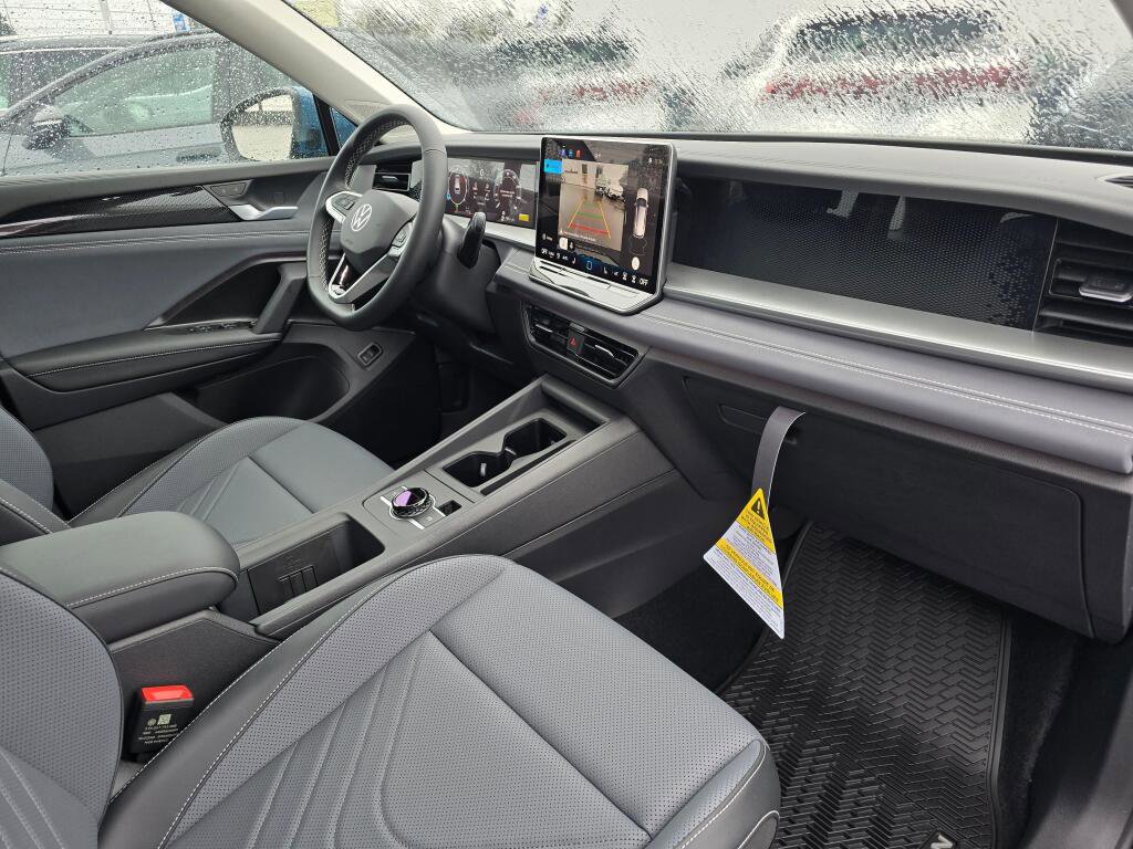 New 2026 Volkswagen Tiguan SE image 44