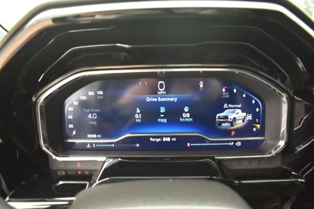 Used 2024 Chevrolet Silverado 1500 LT Trail Boss w/ Convenience Package II image 24