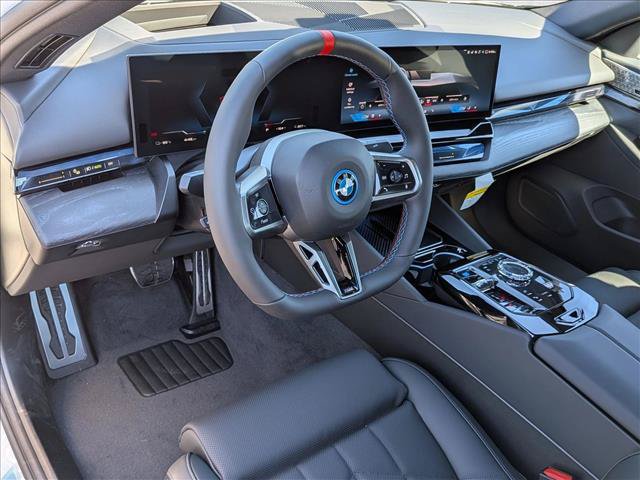 New 2026 BMW i5 M60 w/ Executive Package AWD/4WD image 3