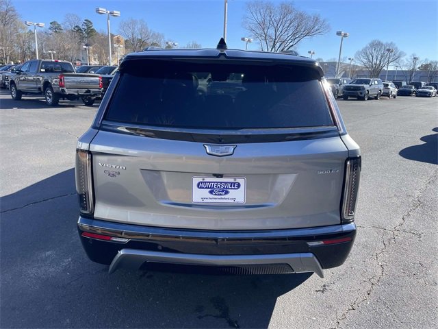 Used 2026 Cadillac Vistiq Sport image 5