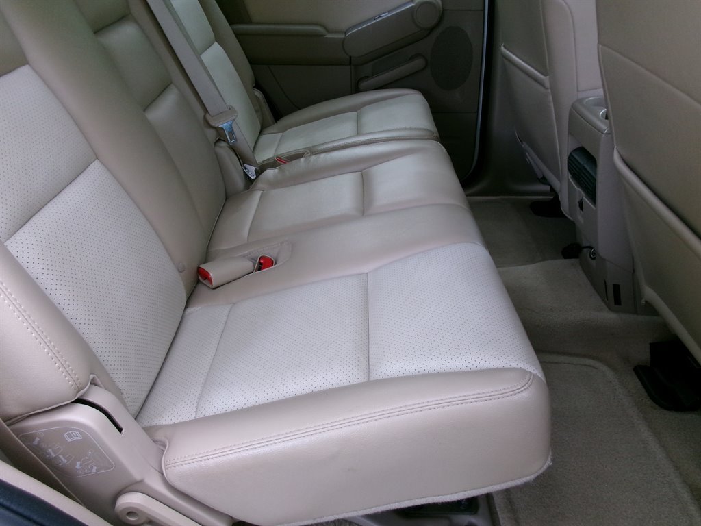 Used 2010 Mercury Mountaineer AWD image 29