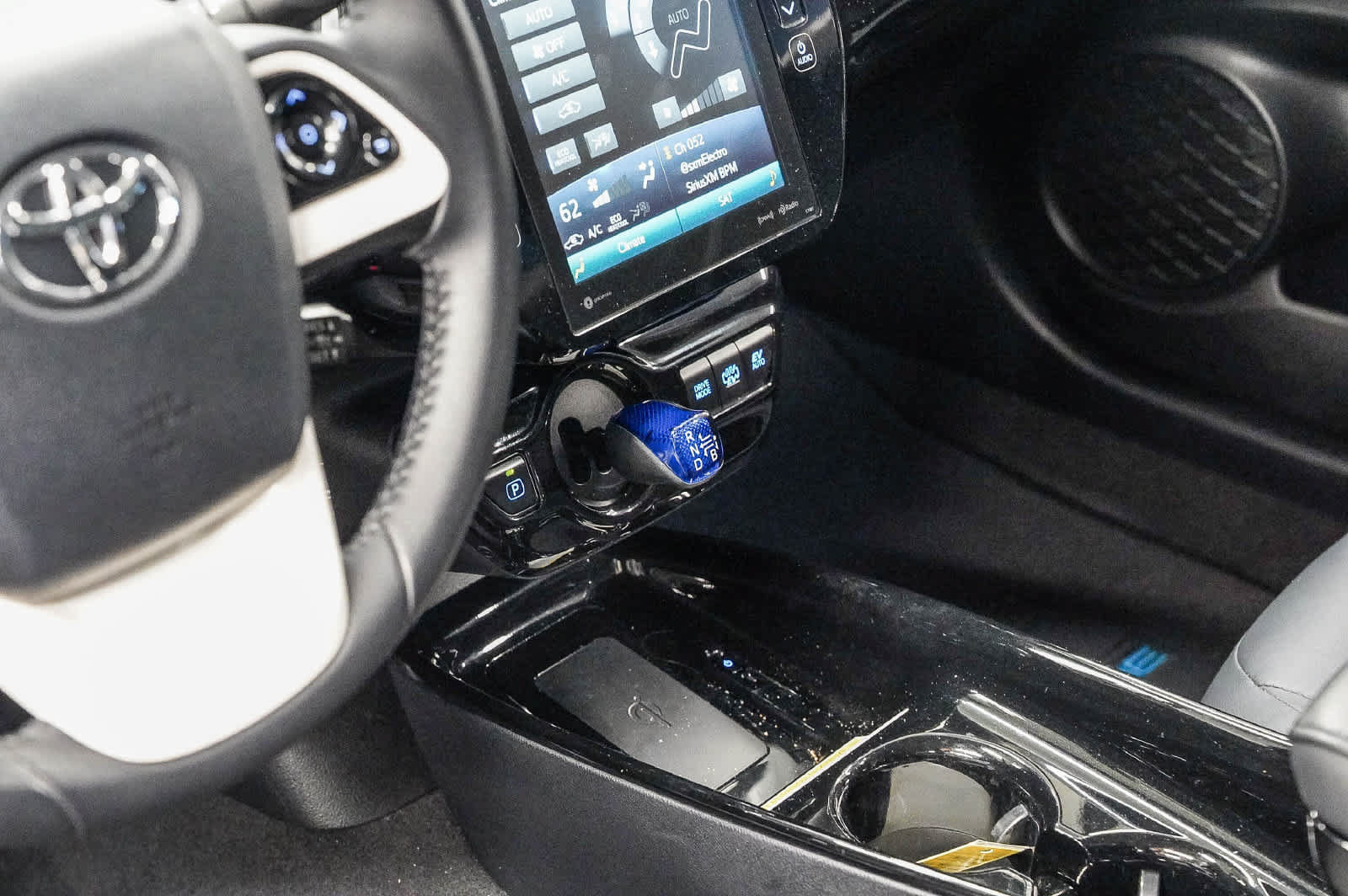 Used 2018 Toyota Prius Prime Premium w/ Carpet Mat Package FWD image 23