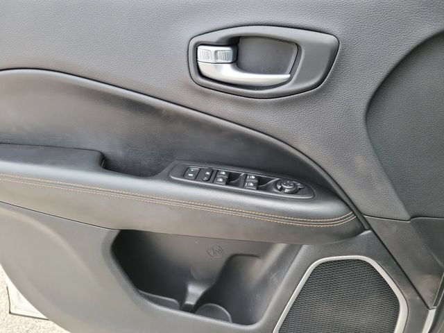 Used 2018 Jeep Compass Limited AWD/4WD image 18