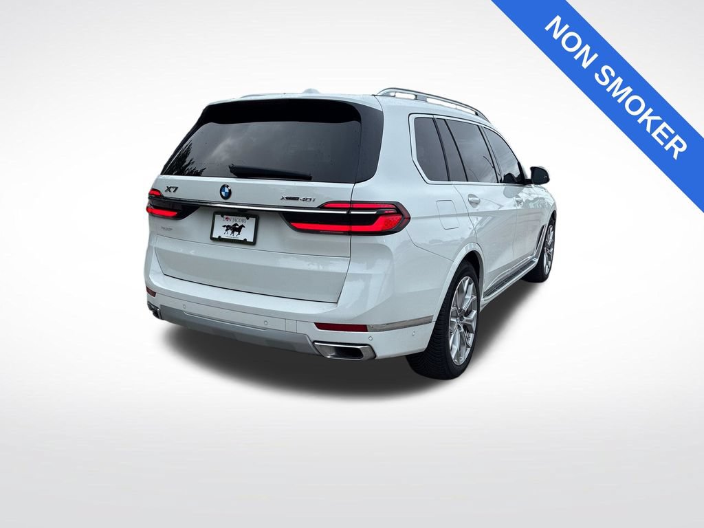 Used 2025 BMW X7 xDrive40i w/ Premium Package AWD/4WD image 3