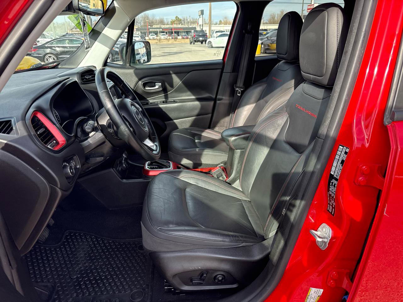 Used 2018 Jeep Renegade Trailhawk AWD/4WD image 9