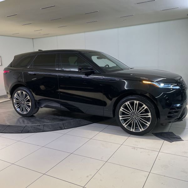 Used 2026 Land Rover Range Rover Velar Autobiography image 3