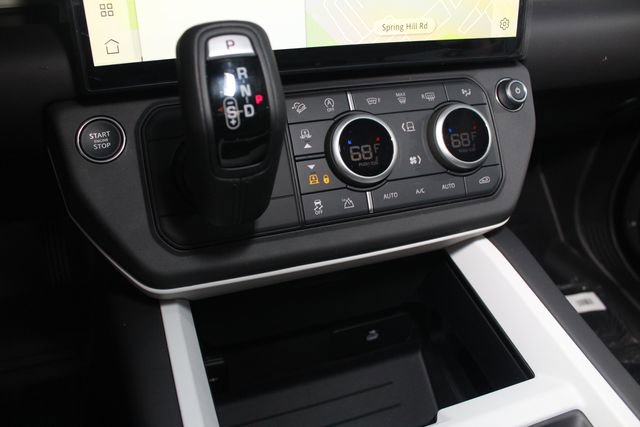 New 2026 Land Rover Defender 130 X-Dynamic SE image 14