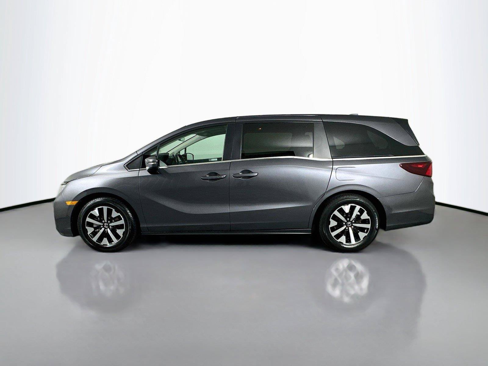 Certified 2025 Honda Odyssey EX-L image 8