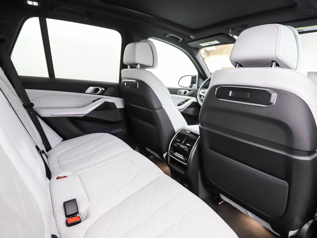 Certified 2026 BMW X5 M60i image 24