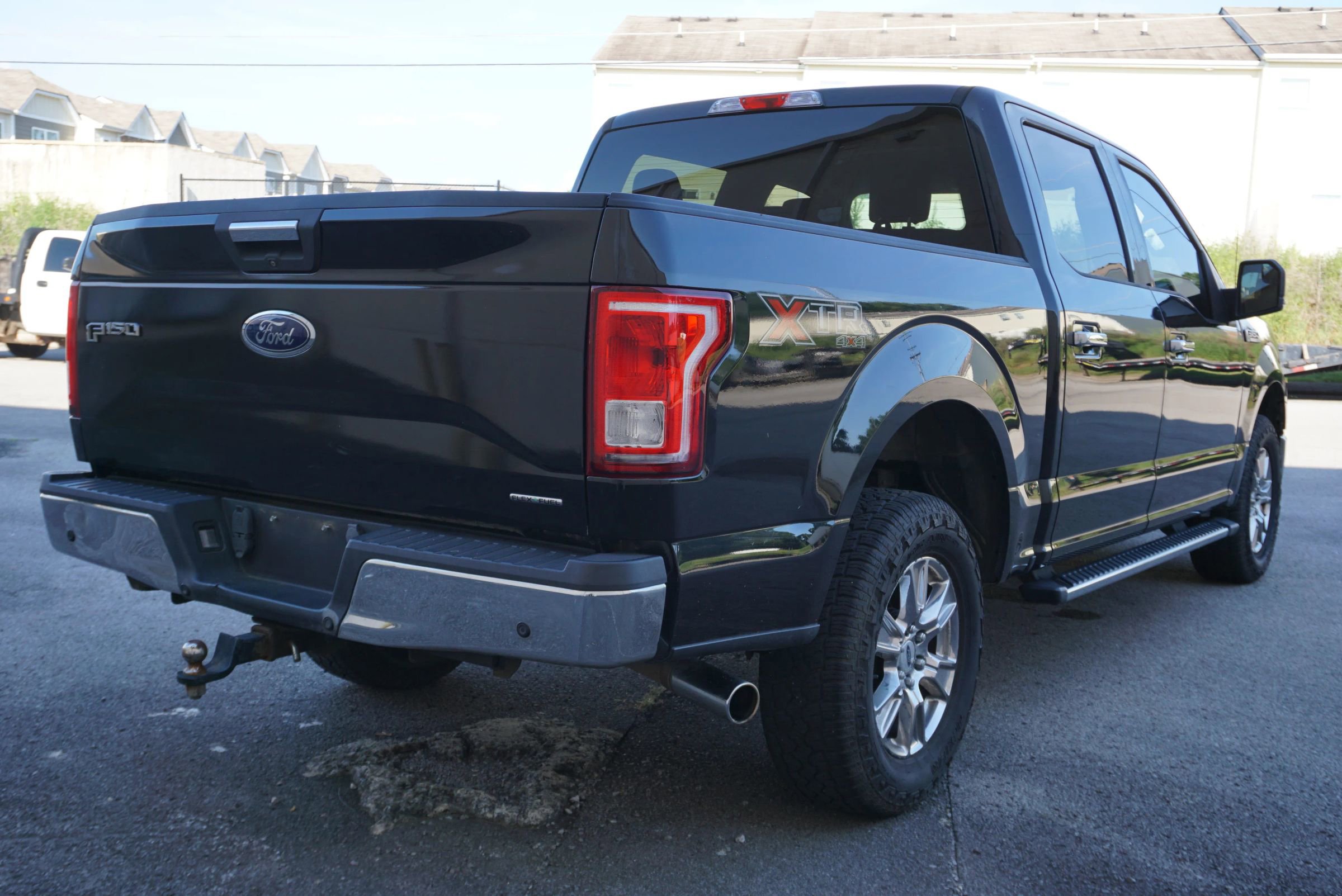 Used 2015 Ford F150 XLT w/ Equipment Group 301A Mid image 7