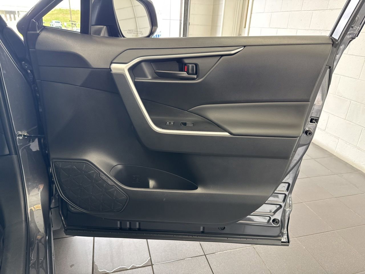 Certified 2025 Toyota RAV4 LE AWD/4WD image 51