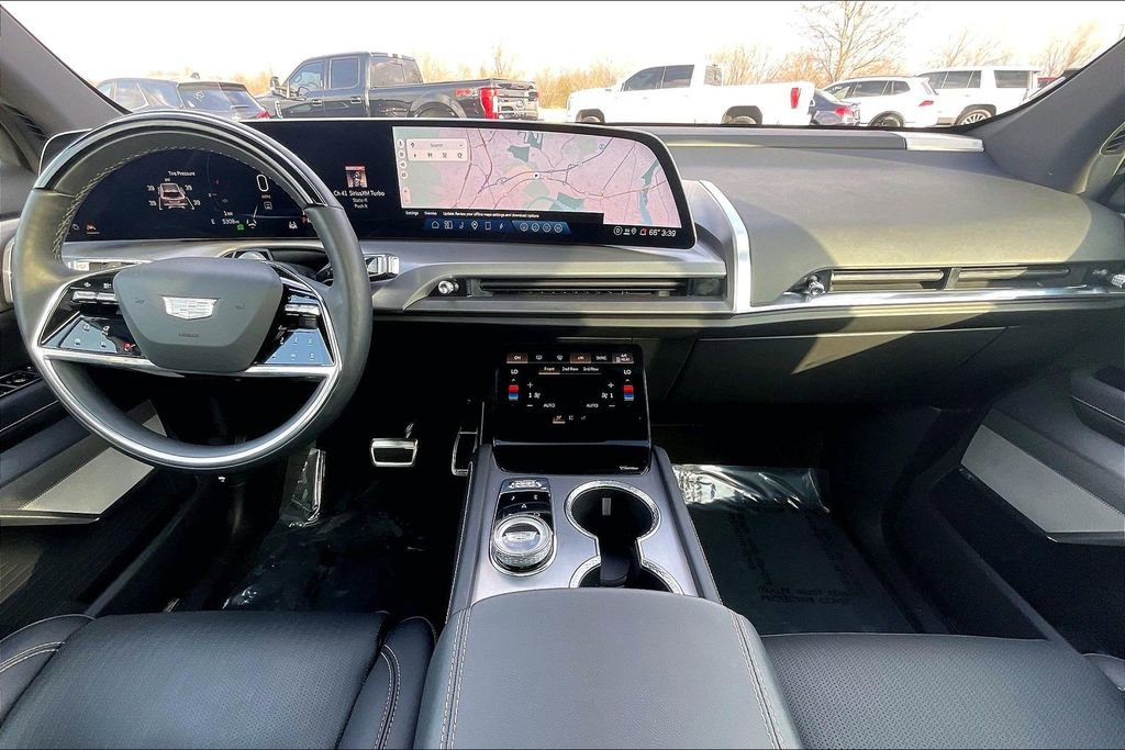 Used 2026 Cadillac Vistiq Luxury image 9