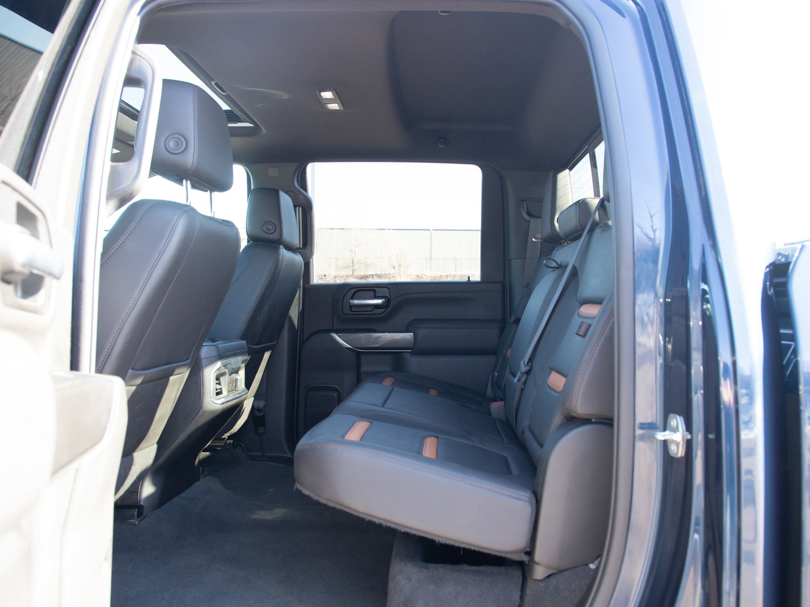 Used 2022 GMC Sierra 2500 AT4 w/ AT4 Premium Plus Package image 19