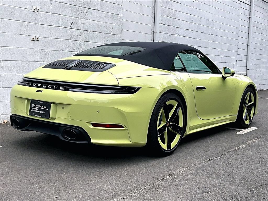 Certified 2025 Porsche 911 Carrera RWD image 17