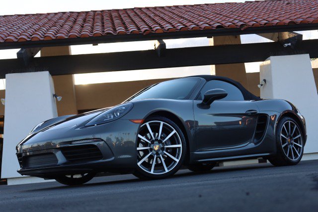 Used 2017 Porsche 718 Boxster RWD image 71