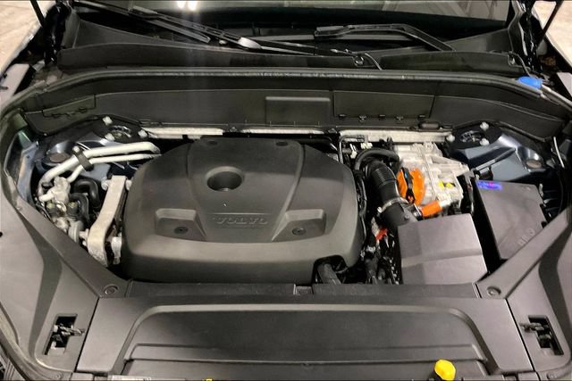 Certified 2024 Volvo XC90 T8 Ultimate w/ Protection Package Premier AWD/4WD image 13