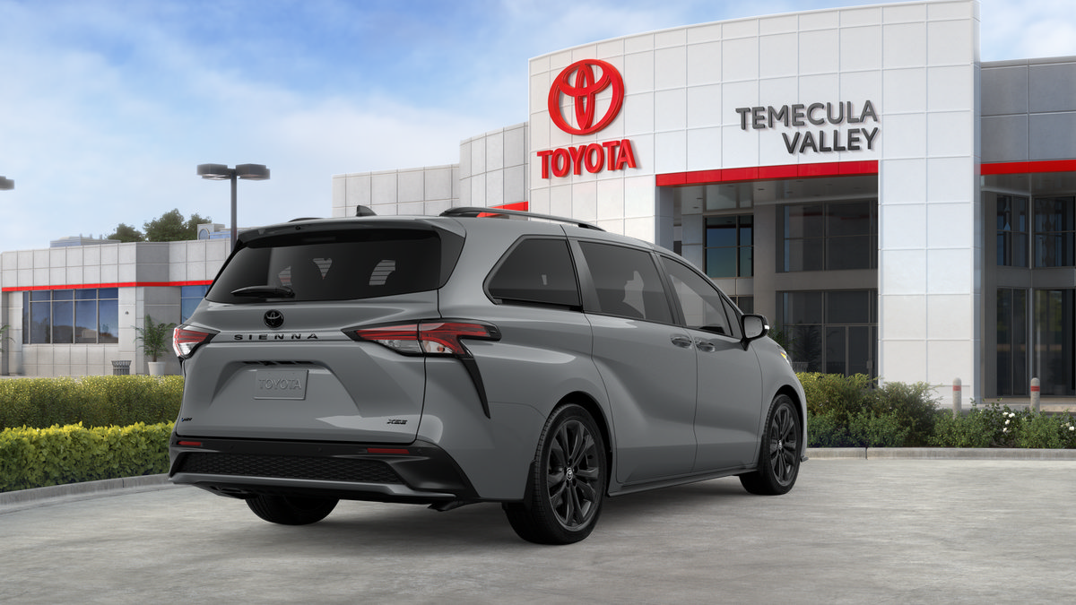 New 2026 Toyota Sienna XSE FWD image 11