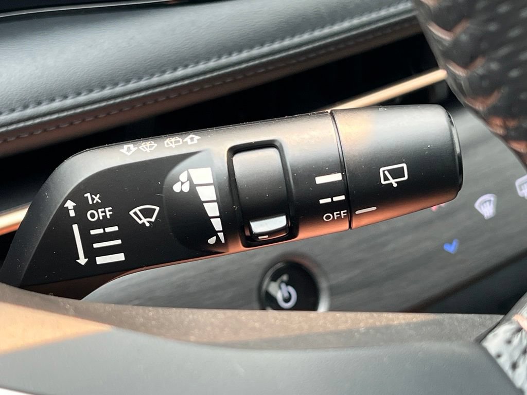 Certified 2023 Nissan Ariya FWD image 24