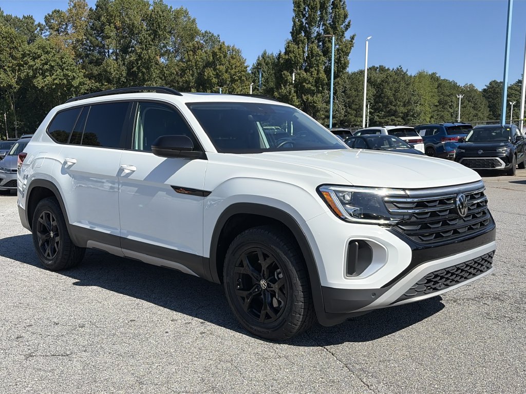 Certified 2025 Volkswagen Atlas Peak Edition SE AWD/4WD image 26