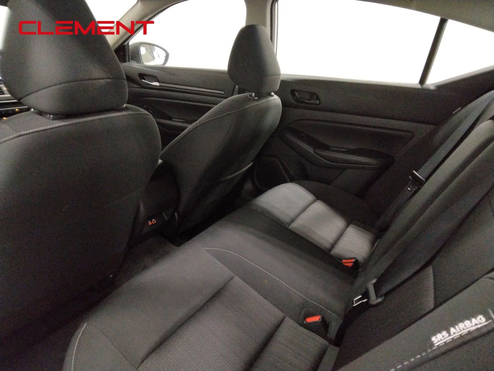 Used 2025 Nissan Altima 2.5 SV FWD image 32