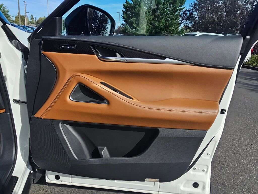 Used 2025 INFINITI QX60 Autograph w/ Cargo Package image 10